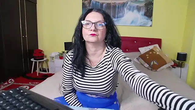 AlexaMorreno online show from May 13, 7:00 pm