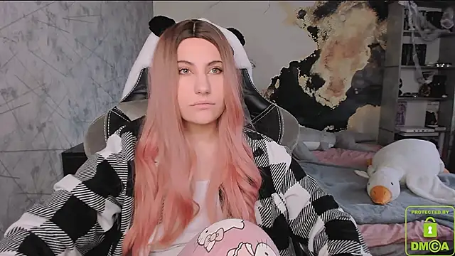 Snapshot of dj_eban_ chatting on October 21, 4:24 am dj eban online show from October 21, 4:24 am