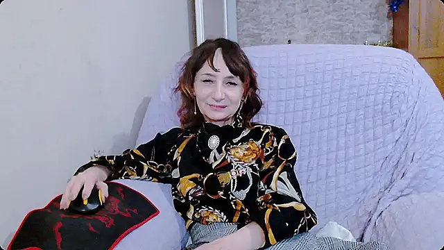 AnnieEltgant online show from December 30, 10:10 am