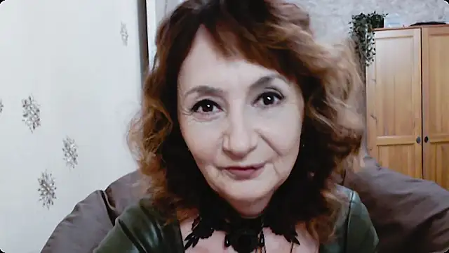 AnnieEltgant online show from December 14, 6:19 am