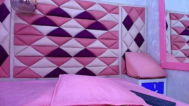 Snapshot of agath_69 chatting on September 30, 11:59 am agath 69 online show from September 30, 11:59 am