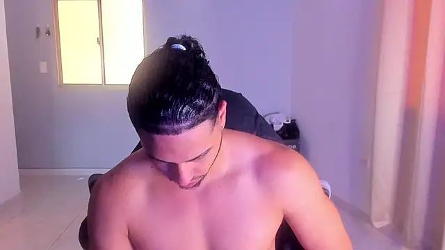 Kris Khalifa69 online show from May 15, 2:02 pm