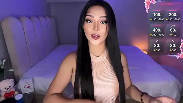 Snapshot of shantal_r0mance chatting on April 2, 11:24 pm shantal r0mance online show from April 2, 11:24 pm