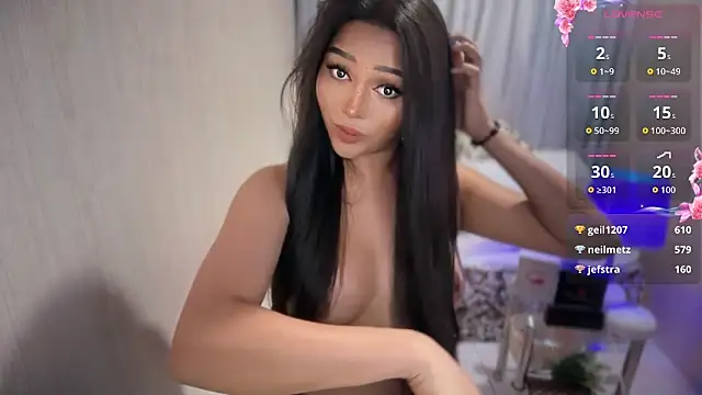 Snapshot of shantal_r0mance chatting on April 24, 3:36 pm shantal r0mance online show from April 24, 3:36 pm