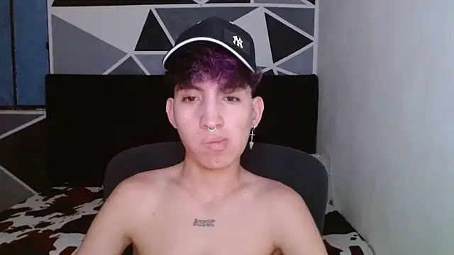 littlextreme online show from January 10, 2:25 am