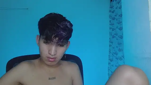 littlextreme online show from February 24, 8:17 am