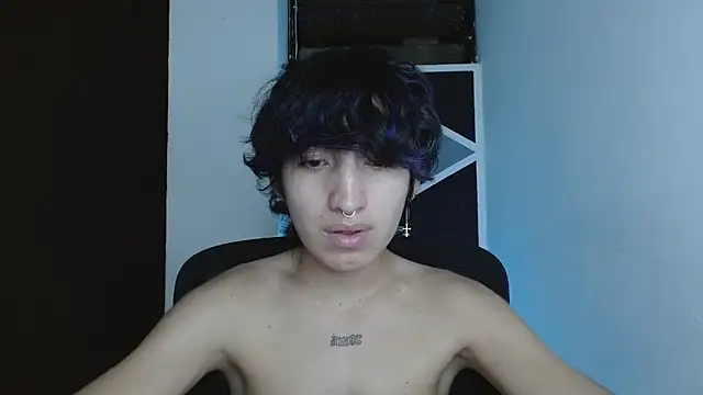 littlextreme online show from February 19, 1:01 am