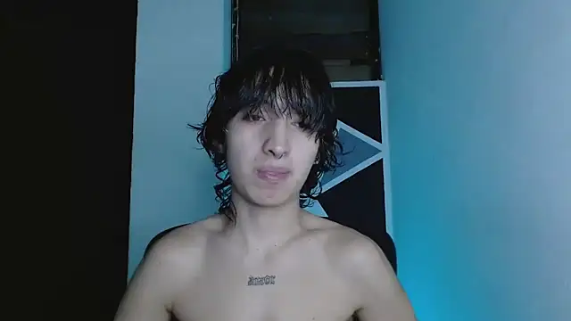 littlextreme online show from May 6, 2:19 am