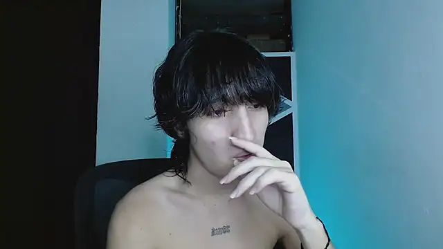littlextreme online show from May 12, 3:03 am