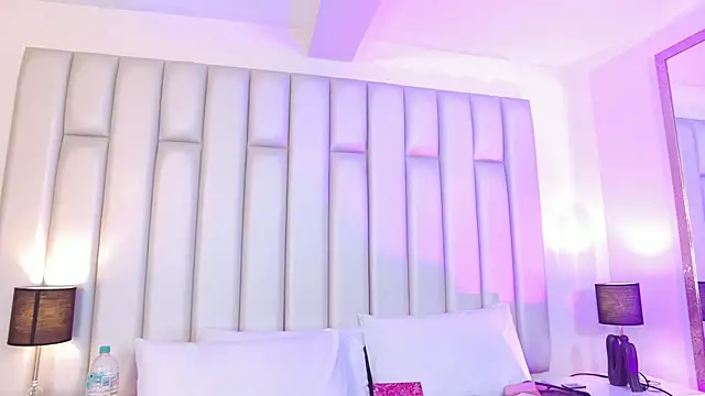 Snapshot of aandreaperez chatting on March 9, 12:42 pm aandreaperez online show from March 9, 12:42 pm