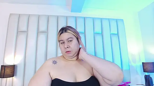 Snapshot of aandreaperez chatting on March 13, 11:39 am aandreaperez online show from March 13, 11:39 am