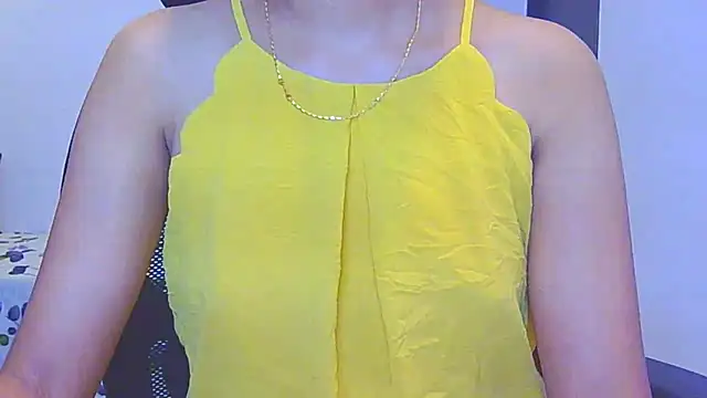 Snapshot of doll_sawra chatting on February 11, 7:59 pm doll sawra online show from February 11, 7:59 pm