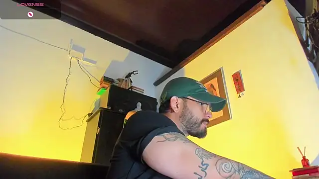 CamiloGray  online show from November 9, 1:20 pm