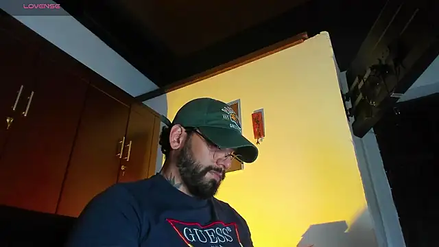 CamiloGray  online show from February 20, 3:23 pm