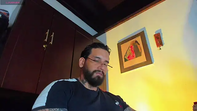 CamiloGray  online show from April 9, 3:28 pm