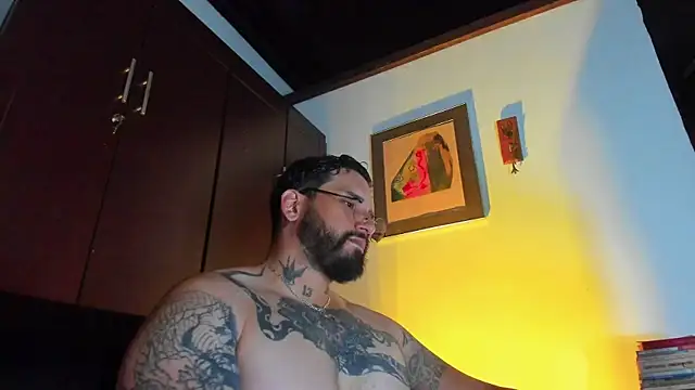 Snapshot of CamiloGray_ chatting on May 28, 1:30 pm CamiloGray online show from May 28, 1:30 pm