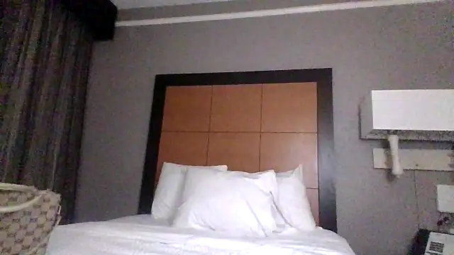 sexybribrixh online show from October 11, 4:12 am