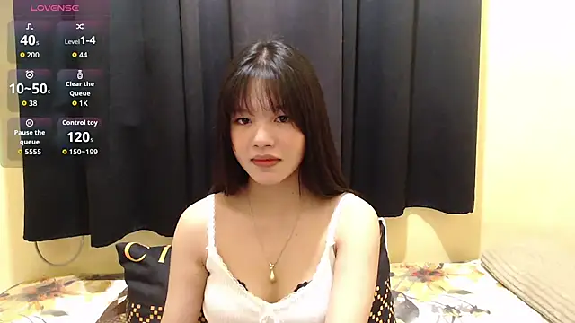 Snapshot of x_brittany_x chatting on February 26, 5:56 pm x brittany x online show from February 26, 5:56 pm