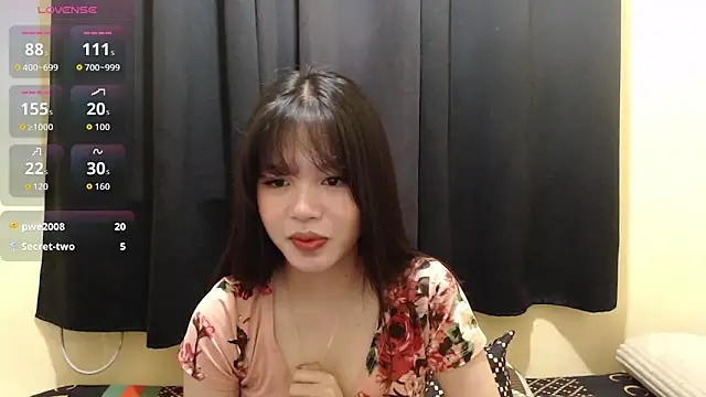 Snapshot of x_brittany_x chatting on March 12, 5:52 pm x brittany x online show from March 12, 5:52 pm