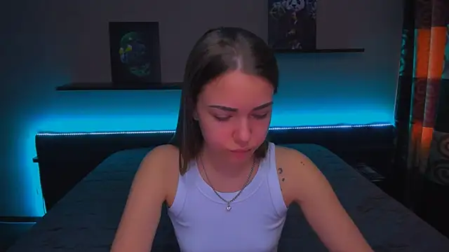 AlexaBarkley online show from February 3, 3:20 am