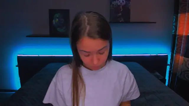 AlexaBarkley online show from February 19, 6:22 am