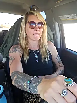 SheIsSomething online show from February 6, 9:06 pm