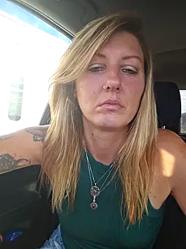 SheIsSomething online show from November 3, 10:53 pm