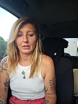 SheIsSomething online show from November 12, 12:22 am