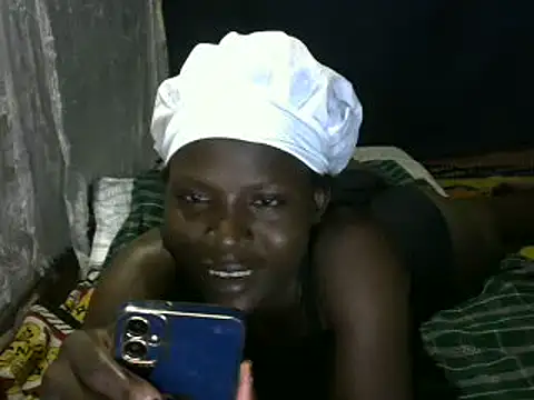 cute-shamza online show from February 6, 6:46 pm