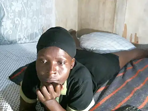 cute-shamza online show from December 16, 5:07 pm