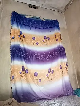 cute-shamza online show from May 9, 7:41 pm