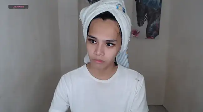 shecutie69 online show from March 8, 1:47 pm