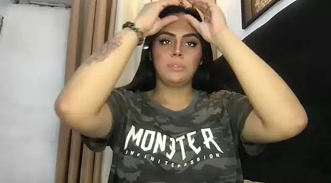 Snapshot of _MissKhimberlyXxx_ chatting on February 14, 1:08 pm MissKhimberlyXxx online show from February 14, 1:08 pm