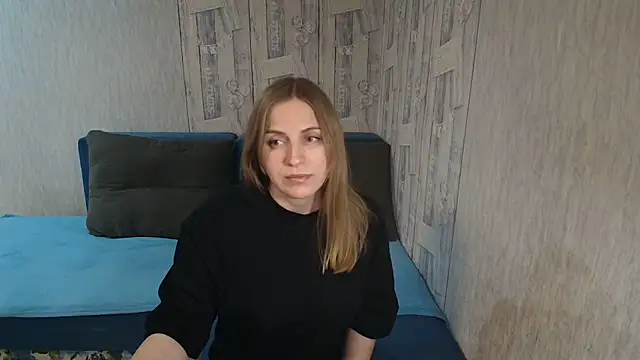 Pilly green  online show from March 1, 12:18 pm