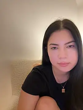 Snapshot of clairewntr chatting on December 11, 4:42 pm clairewntr online show from December 11, 4:42 pm
