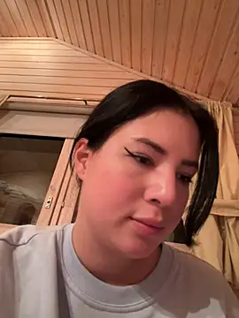 Snapshot of clairewntr chatting on December 30, 9:50 pm clairewntr online show from December 30, 9:50 pm