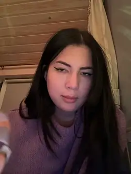 Snapshot of clairewntr chatting on January 1, 10:03 pm clairewntr online show from January 1, 10:03 pm