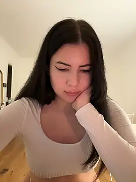 Snapshot of clairewntr chatting on January 15, 8:05 pm clairewntr online show from January 15, 8:05 pm