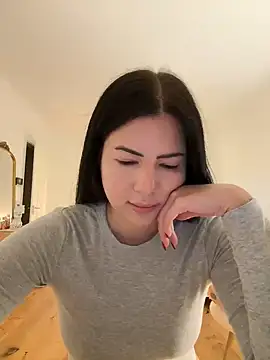 Snapshot of clairewntr chatting on January 17, 7:27 pm clairewntr online show from January 17, 7:27 pm