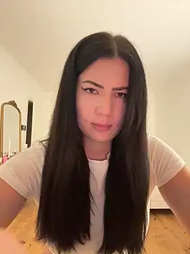 Snapshot of clairewntr chatting on January 20, 5:27 pm clairewntr online show from January 20, 5:27 pm