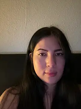 Snapshot of clairewntr chatting on March 1, 5:16 pm clairewntr online show from March 1, 5:16 pm