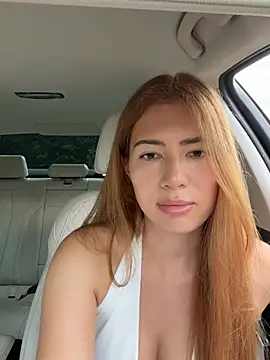 Snapshot of clairewntr chatting on June 30, 6:31 pm clairewntr online show from June 30, 6:31 pm