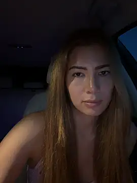 Snapshot of clairewntr chatting on July 4, 8:26 pm clairewntr online show from July 4, 8:26 pm