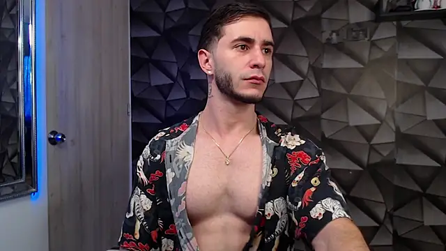 Latino stud4u online show from November 12, 1:11 pm