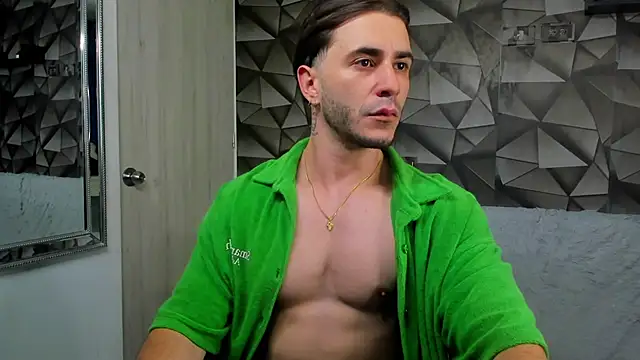 Latino stud4u online show from January 18, 12:14 am