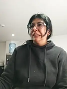 aisha latina online show from November 6, 3:24 pm