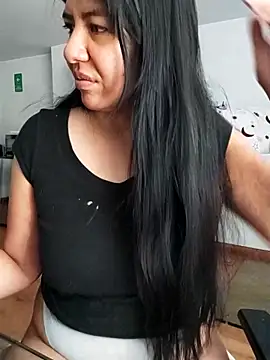 Snapshot of aisha_latina chatting on March 4, 2:34 pm aisha latina online show from March 4, 2:34 pm