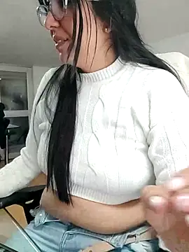 Snapshot of aisha_latina chatting on March 11, 2:34 pm aisha latina online show from March 11, 2:34 pm