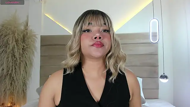 ValerieDiaz  online show from September 9, 12:05 pm