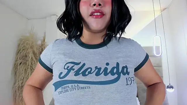 ValerieDiaz  online show from October 4, 12:25 pm